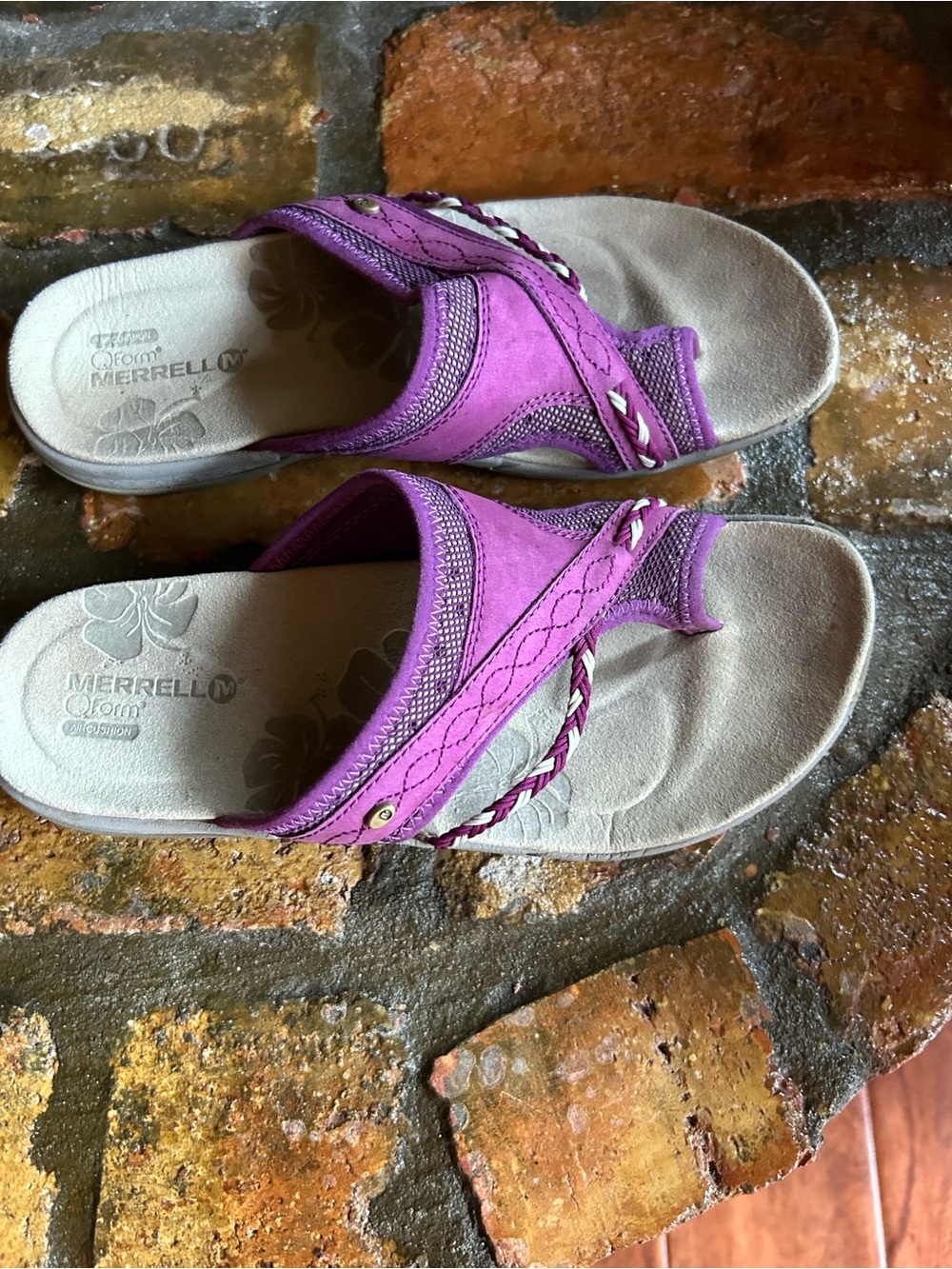 Merrell Sandals. - Picture 2 of 5
